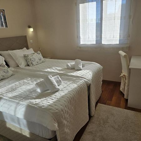 Apartments Luana With Private Jacuzzi Zadar Eksteriør billede