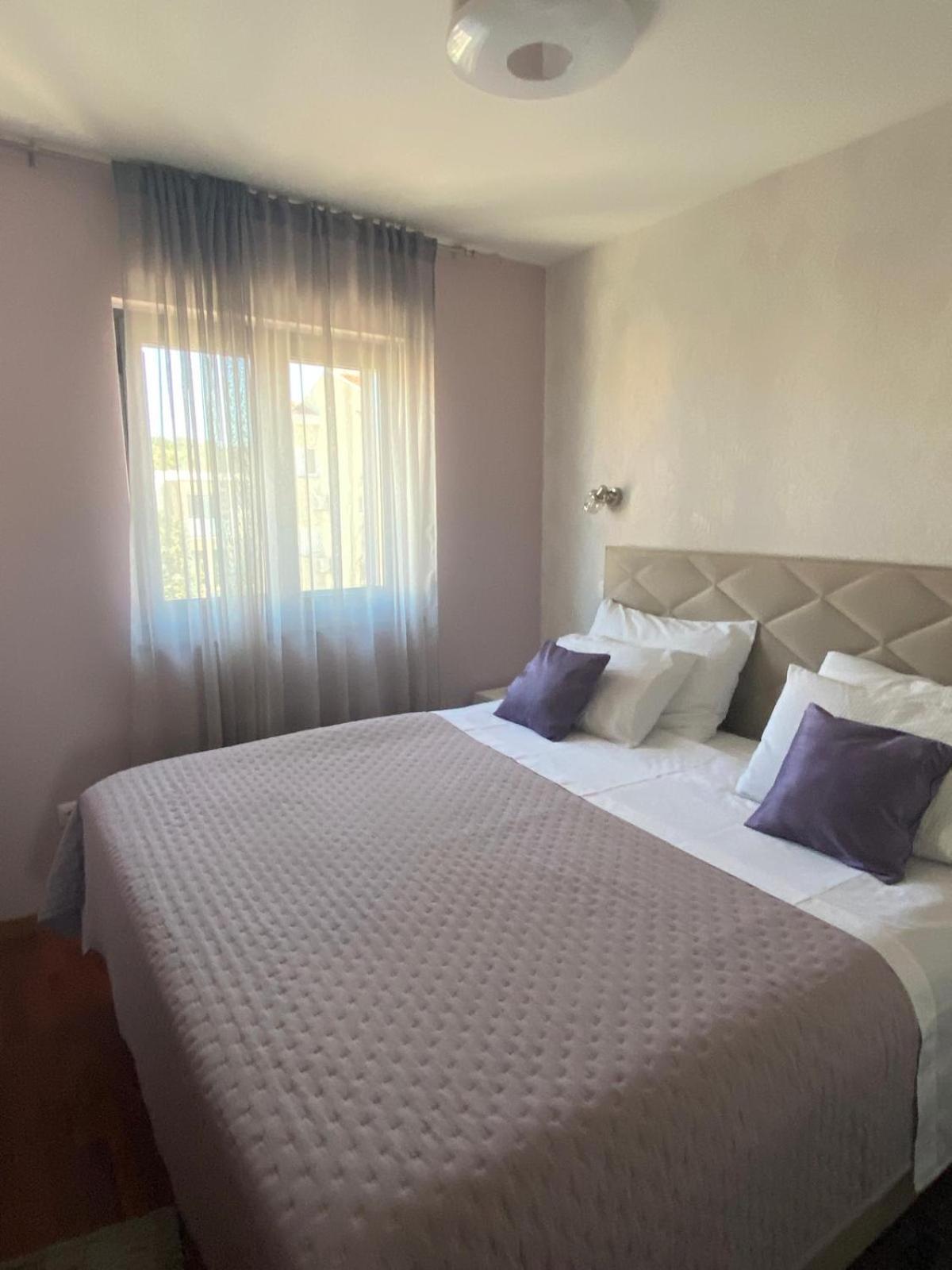 Apartments Luana With Private Jacuzzi Zadar Eksteriør billede