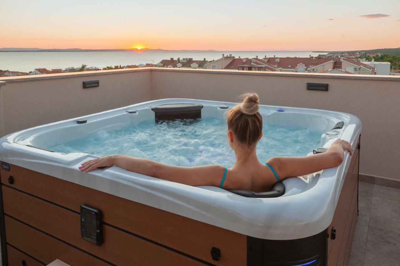 Apartments Luana With Private Jacuzzi Zadar Eksteriør billede