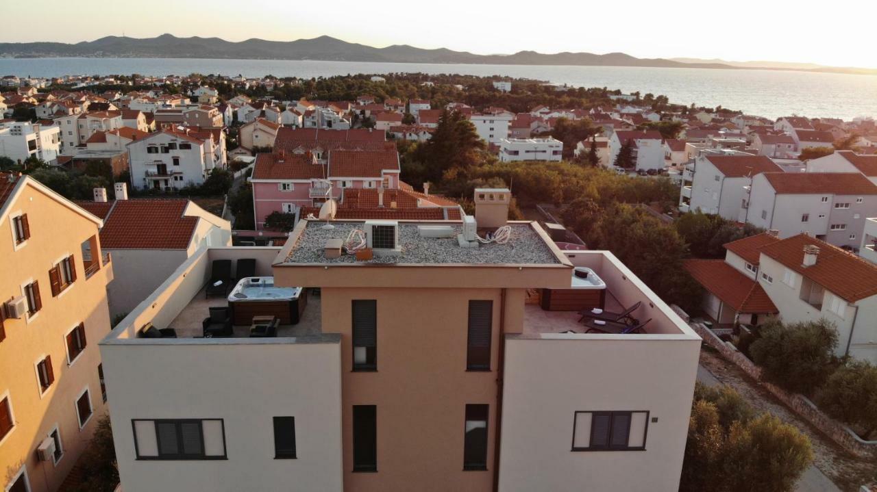 Apartments Luana With Private Jacuzzi Zadar Eksteriør billede