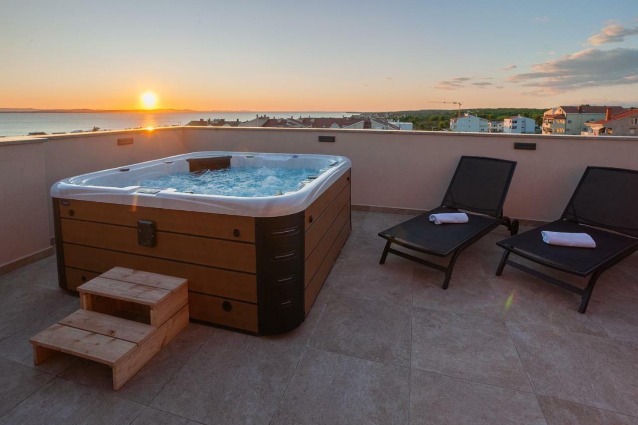 Apartments Luana With Private Jacuzzi Zadar Eksteriør billede